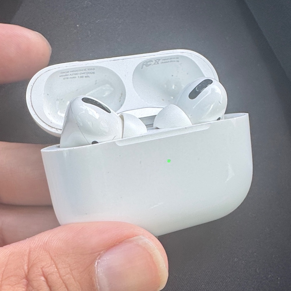 Apple Air Pods Pro 2 White Wireless Earphones